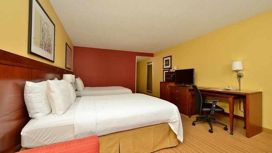 คอร์ตยาร์ด เบนตันวิลล์ Hotel ภายนอก รูปภาพ